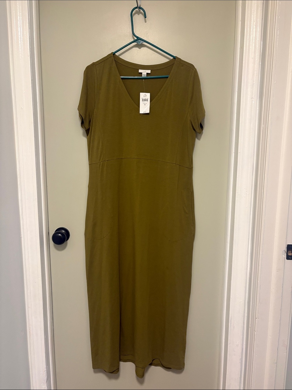 NWT j.Jill t shirt style maxi dress with pockets. Size M